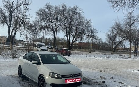 Volkswagen Polo VI (EU Market), 2015 год, 800 000 рублей, 2 фотография