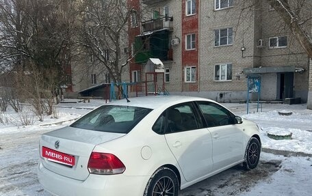 Volkswagen Polo VI (EU Market), 2015 год, 800 000 рублей, 3 фотография