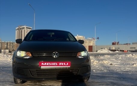 Volkswagen Polo VI (EU Market), 2012 год, 900 000 рублей, 2 фотография