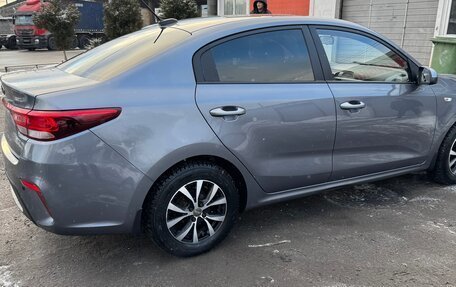 KIA Rio IV, 2018 год, 1 380 000 рублей, 10 фотография