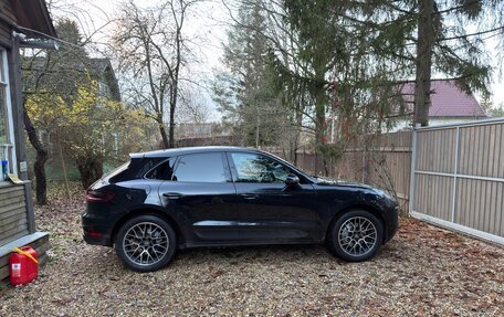 Porsche Macan I рестайлинг, 2017 год, 3 639 000 рублей, 2 фотография