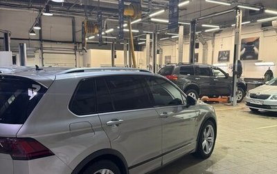 Volkswagen Tiguan II, 2019 год, 3 350 000 рублей, 1 фотография