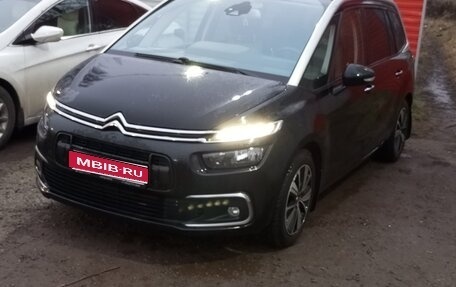 Citroen C4 Picasso II рестайлинг, 2017 год, 1 225 000 рублей, 1 фотография