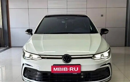 Volkswagen Golf VIII, 2022 год, 2 135 000 рублей, 2 фотография