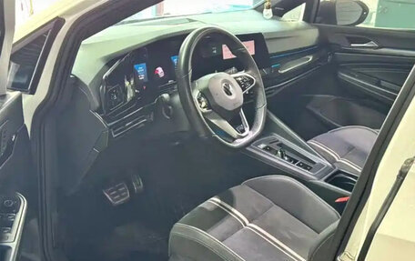 Volkswagen Golf VIII, 2022 год, 2 135 000 рублей, 7 фотография