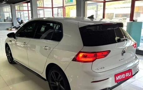 Volkswagen Golf VIII, 2022 год, 2 135 000 рублей, 3 фотография