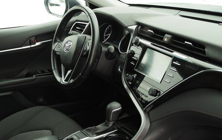 Toyota Camry, 2020 год, 2 310 000 рублей, 18 фотография