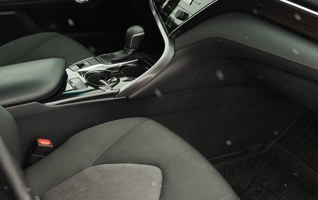 Toyota Camry, 2020 год, 2 310 000 рублей, 17 фотография