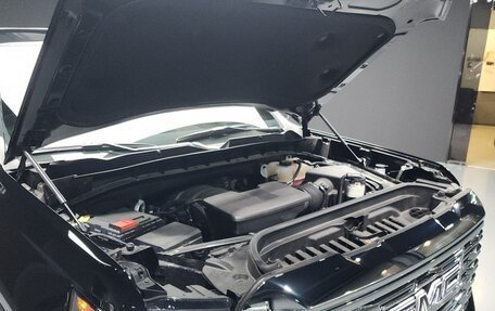 GMC Sierra, 2024 год, 8 750 000 рублей, 7 фотография