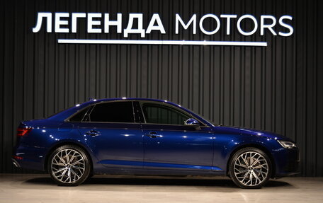 Audi A4, 2018 год, 1 990 000 рублей, 3 фотография