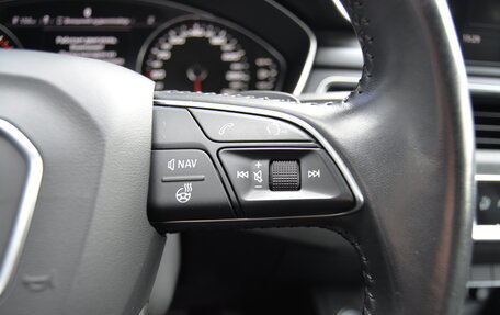 Audi A4, 2018 год, 1 990 000 рублей, 15 фотография