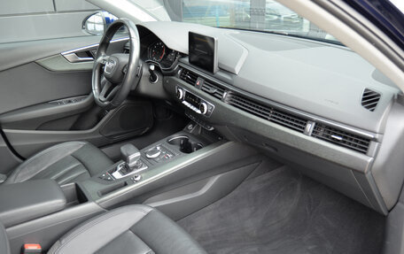 Audi A4, 2018 год, 1 990 000 рублей, 25 фотография