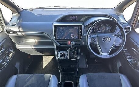 Toyota Esquire I, 2021 год, 2 133 000 рублей, 8 фотография