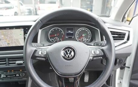 Volkswagen Polo VI (EU Market), 2021 год, 900 000 рублей, 9 фотография