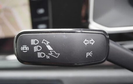 Volkswagen Polo VI (EU Market), 2021 год, 900 000 рублей, 20 фотография