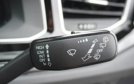 Volkswagen Polo VI (EU Market), 2021 год, 900 000 рублей, 22 фотография