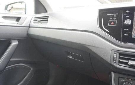 Volkswagen Polo VI (EU Market), 2021 год, 900 000 рублей, 23 фотография