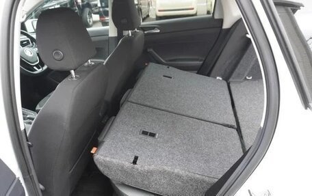 Volkswagen Polo VI (EU Market), 2021 год, 900 000 рублей, 29 фотография