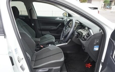 Volkswagen Polo VI (EU Market), 2021 год, 900 000 рублей, 26 фотография