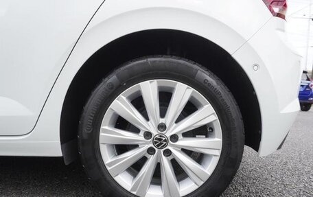 Volkswagen Polo VI (EU Market), 2021 год, 900 000 рублей, 34 фотография