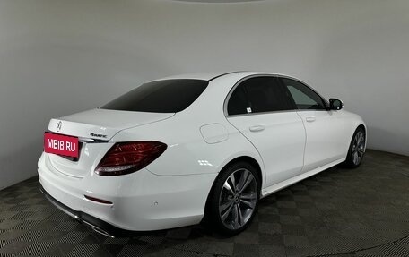 Mercedes-Benz E-Класс, 2017 год, 2 950 000 рублей, 6 фотография