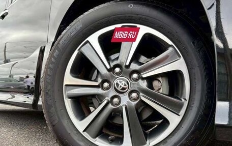 Toyota Voxy III, 2021 год, 2 135 000 рублей, 15 фотография