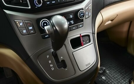 Hyundai H-1 II рестайлинг, 2018 год, 2 970 000 рублей, 14 фотография