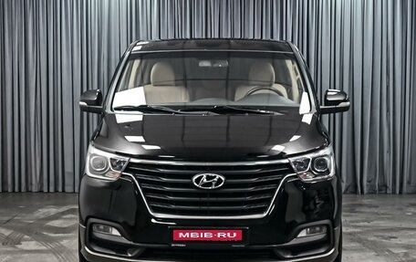 Hyundai H-1 II рестайлинг, 2018 год, 2 970 000 рублей, 3 фотография