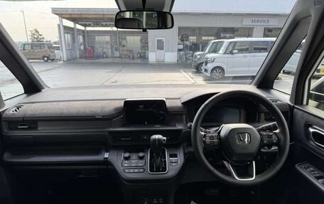 Honda Stepwgn, 2023 год, 2 340 000 рублей, 15 фотография