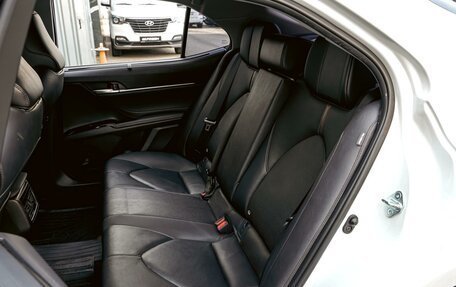 Toyota Camry, 2020 год, 3 700 000 рублей, 9 фотография