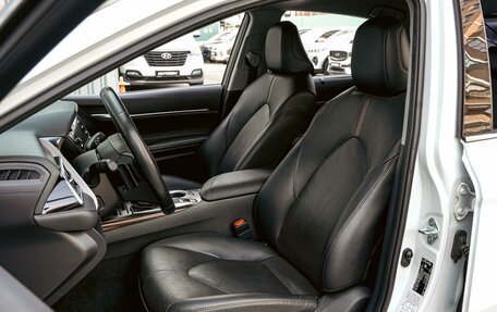 Toyota Camry, 2020 год, 3 700 000 рублей, 10 фотография