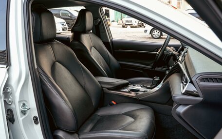 Toyota Camry, 2020 год, 3 700 000 рублей, 8 фотография