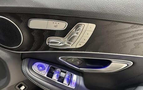 Mercedes-Benz C-Класс, 2019 год, 1 960 000 рублей, 28 фотография