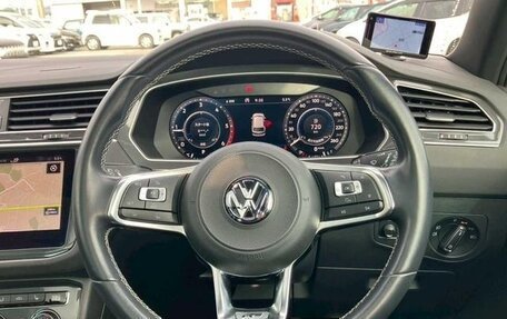Volkswagen Tiguan II, 2018 год, 2 250 000 рублей, 8 фотография