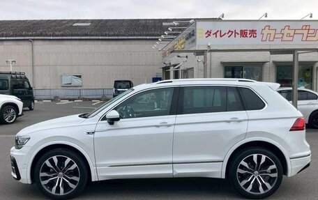 Volkswagen Tiguan II, 2018 год, 2 250 000 рублей, 5 фотография