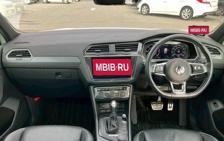 Volkswagen Tiguan II, 2018 год, 2 250 000 рублей, 7 фотография