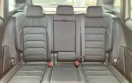 Volkswagen Tiguan II, 2018 год, 2 250 000 рублей, 27 фотография