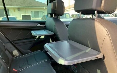 Volkswagen Tiguan II, 2018 год, 2 250 000 рублей, 28 фотография