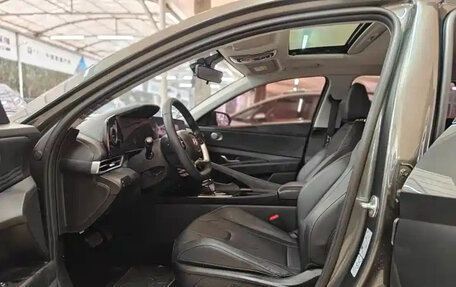 Hyundai Elantra, 2024 год, 1 874 900 рублей, 8 фотография