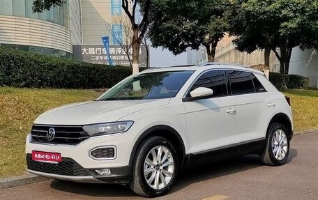 Volkswagen T-Roc I, 2022 год, 1 525 010 рублей, 1 фотография