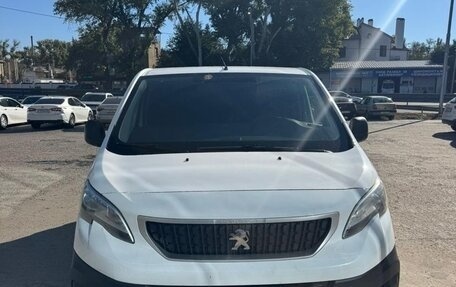 Peugeot Expert, 2020 год, 2 000 000 рублей, 1 фотография