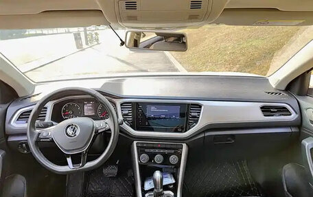 Volkswagen T-Roc I, 2022 год, 1 525 010 рублей, 7 фотография