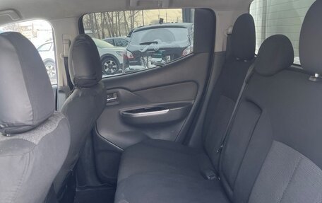 Mitsubishi L200 IV рестайлинг, 2015 год, 1 700 000 рублей, 10 фотография