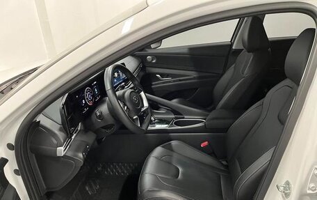 Hyundai Elantra, 2022 год, 1 330 000 рублей, 8 фотография