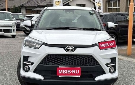 Toyota Raize I, 2022 год, 1 440 000 рублей, 2 фотография