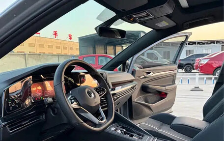 Volkswagen Golf VIII, 2023 год, 1 926 010 рублей, 6 фотография