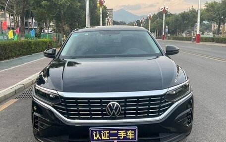 Volkswagen Passat B8 рестайлинг, 2022 год, 2 392 000 рублей, 2 фотография