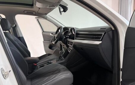 Volkswagen Tiguan II, 2022 год, 2 772 000 рублей, 10 фотография