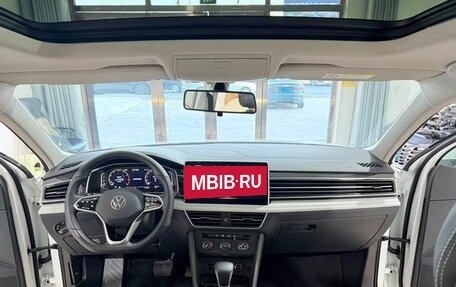 Volkswagen Tiguan II, 2022 год, 2 772 000 рублей, 7 фотография