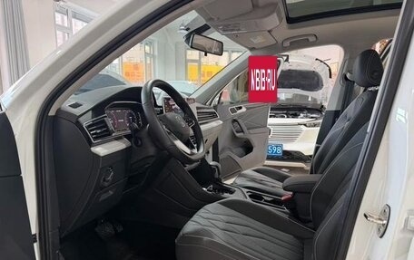 Volkswagen Tiguan II, 2022 год, 2 772 000 рублей, 11 фотография